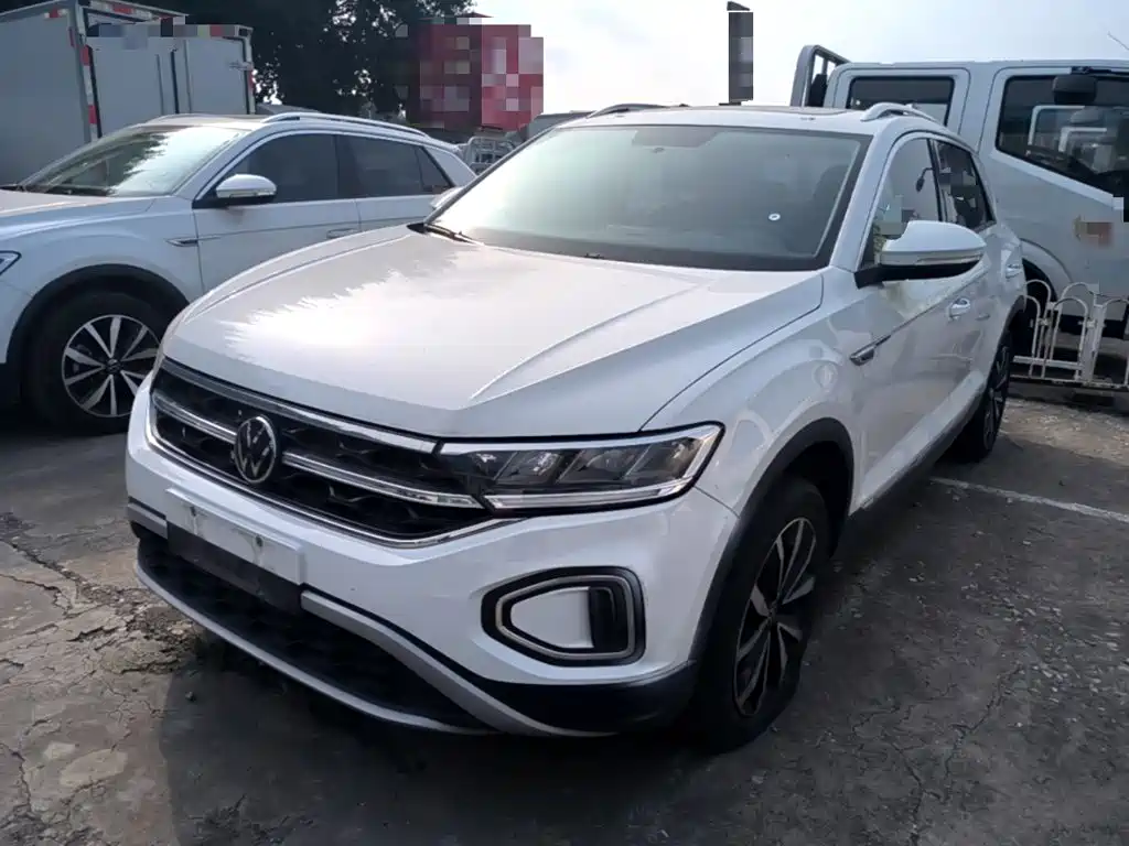 Volkswagen T-Roc — миниатюра 2