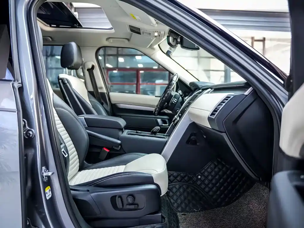 Land Rover Discovery 2021 360PS R-Dynamic S