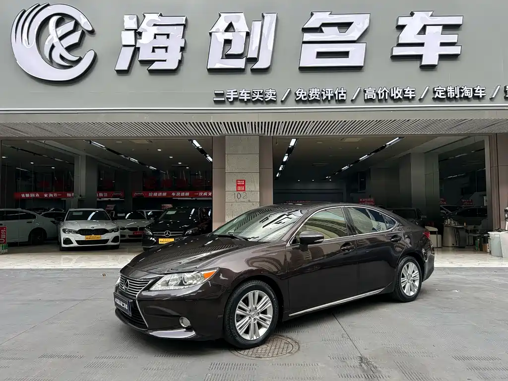 Lexus ES 2012
