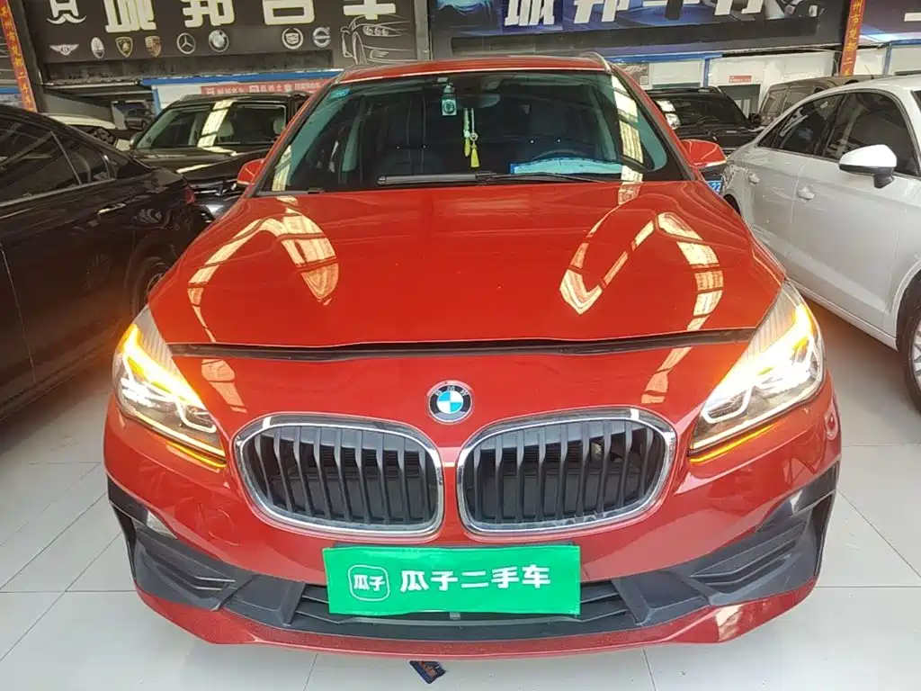 BMW 2 Series Active Tourer — миниатюра 3