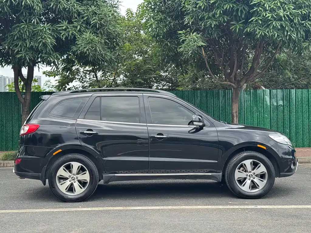 Hyundai Santa Fe Classic — миниатюра 4