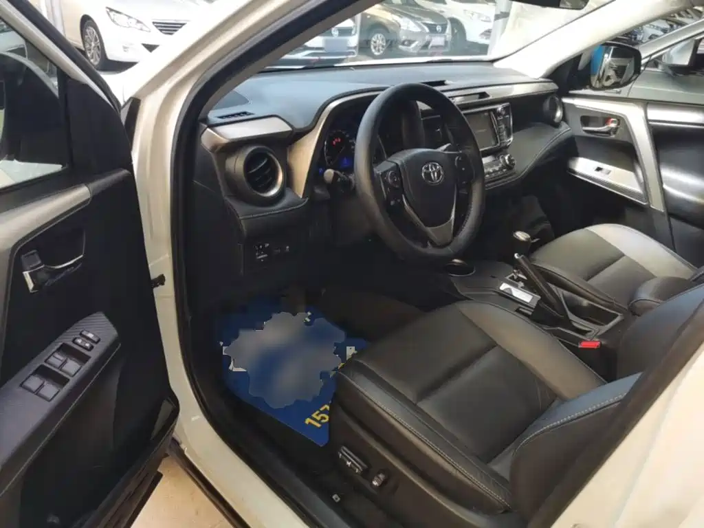 Toyota RAV4 — миниатюра 15