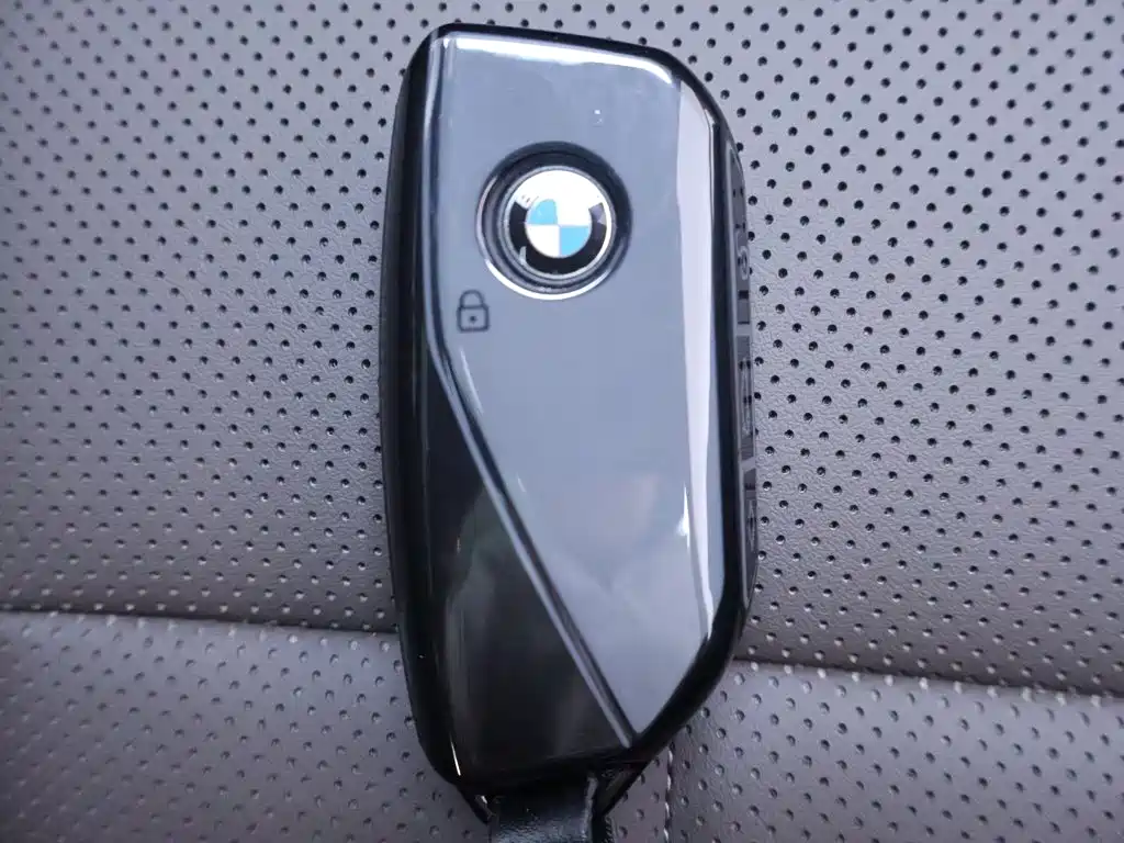 BMW 5 Series — миниатюра 25
