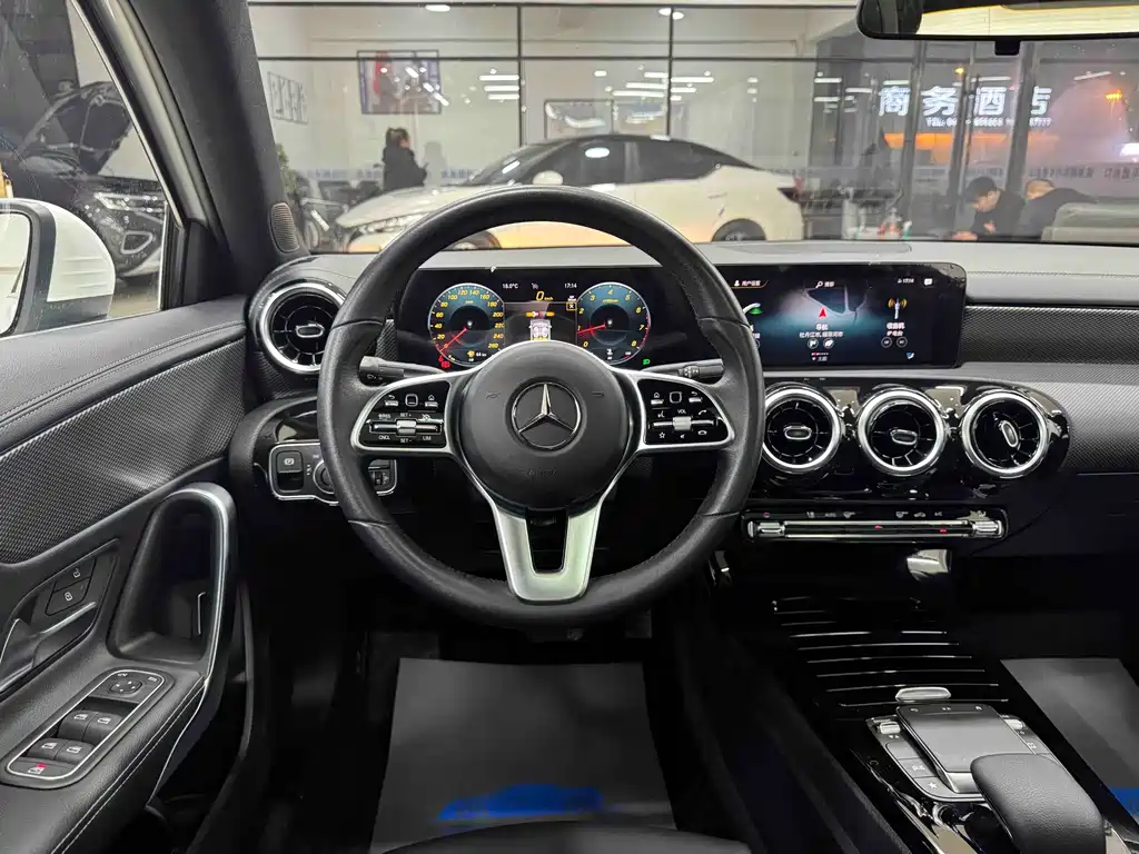 MERCEDES-BENZ A CLASS