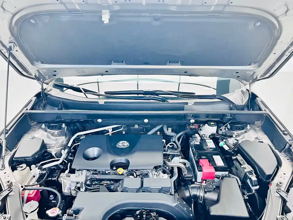 Toyota RAV4 — миниатюра 26