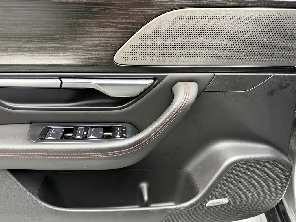 XPeng P7 — миниатюра 4
