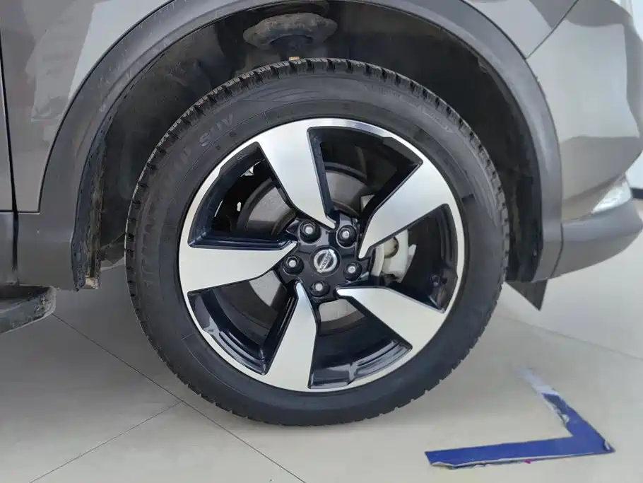 Nissan Qashqai — миниатюра 6