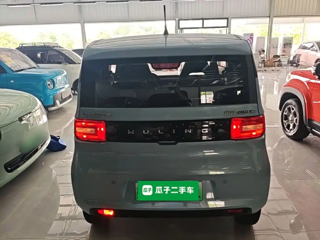 Wuling MINIEV — миниатюра 6