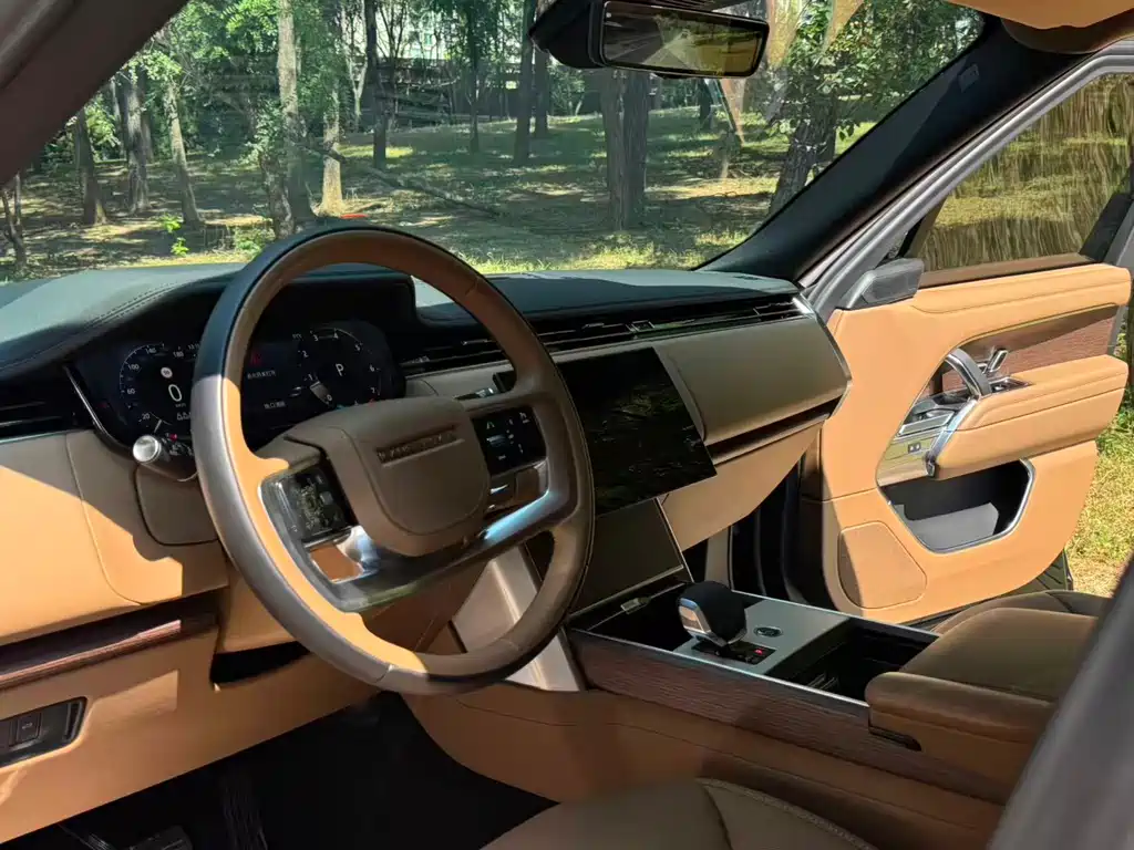 Land Rover Range Rover — миниатюра 6