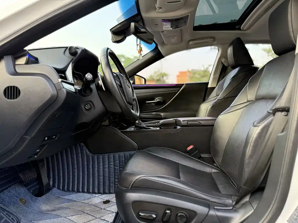 Lexus ES — миниатюра 4