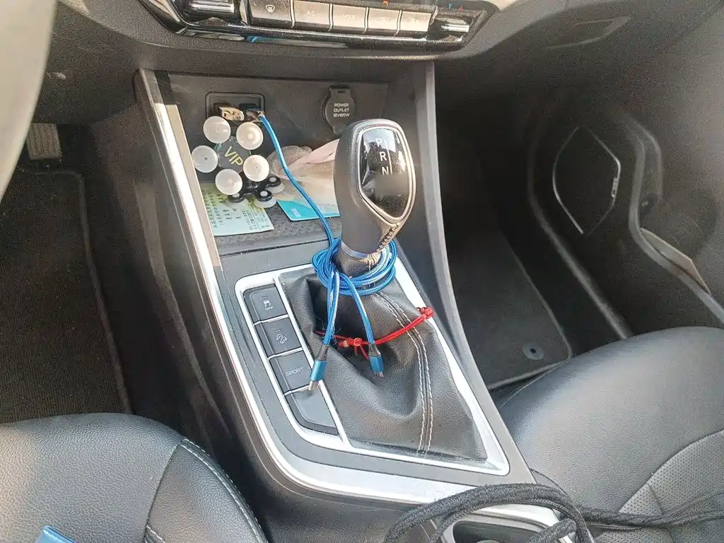 Geely Vision X3 — миниатюра 7