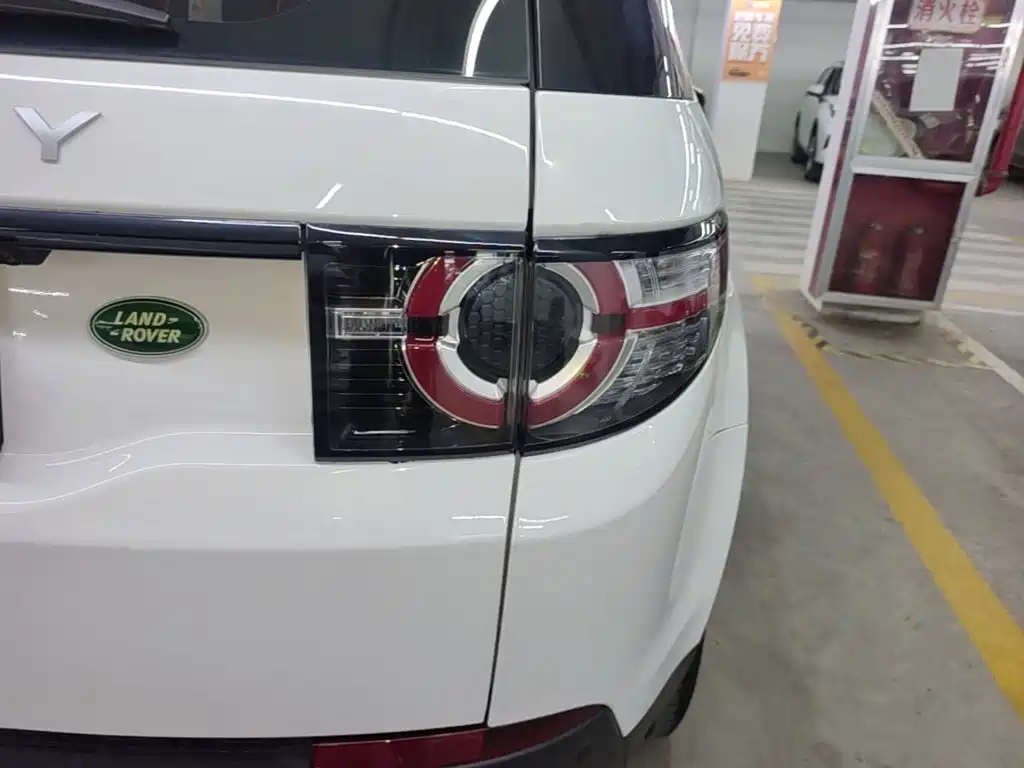 Land Rover Discovery Sport — миниатюра 8