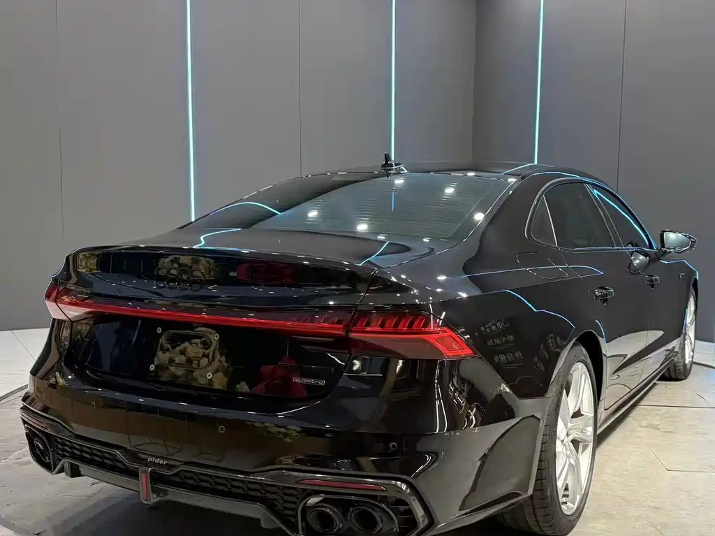 Audi A7L — миниатюра 8