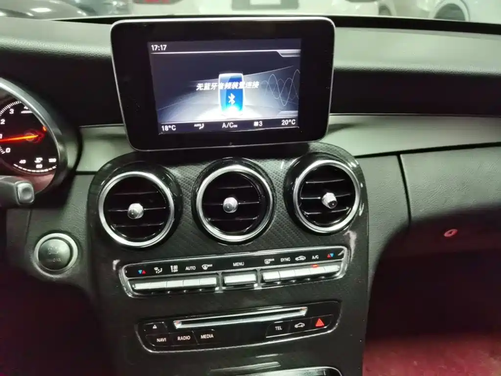 Mercedes-Benz C-Class — миниатюра 13
