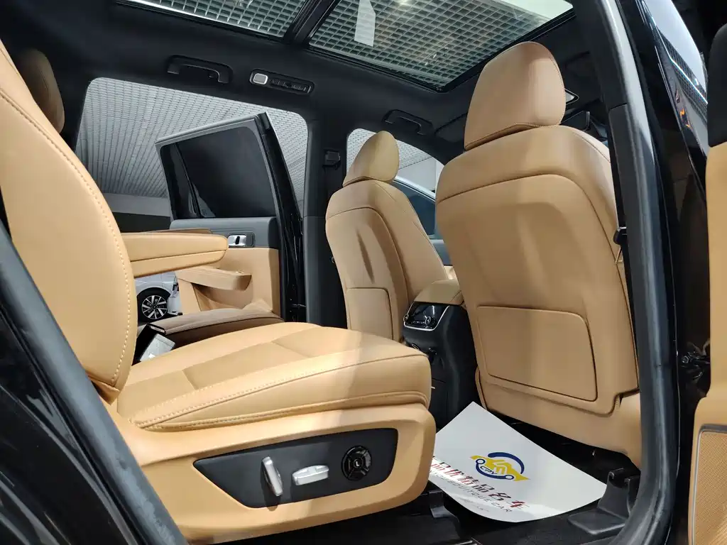 Li Auto ONE 2021 6 мест