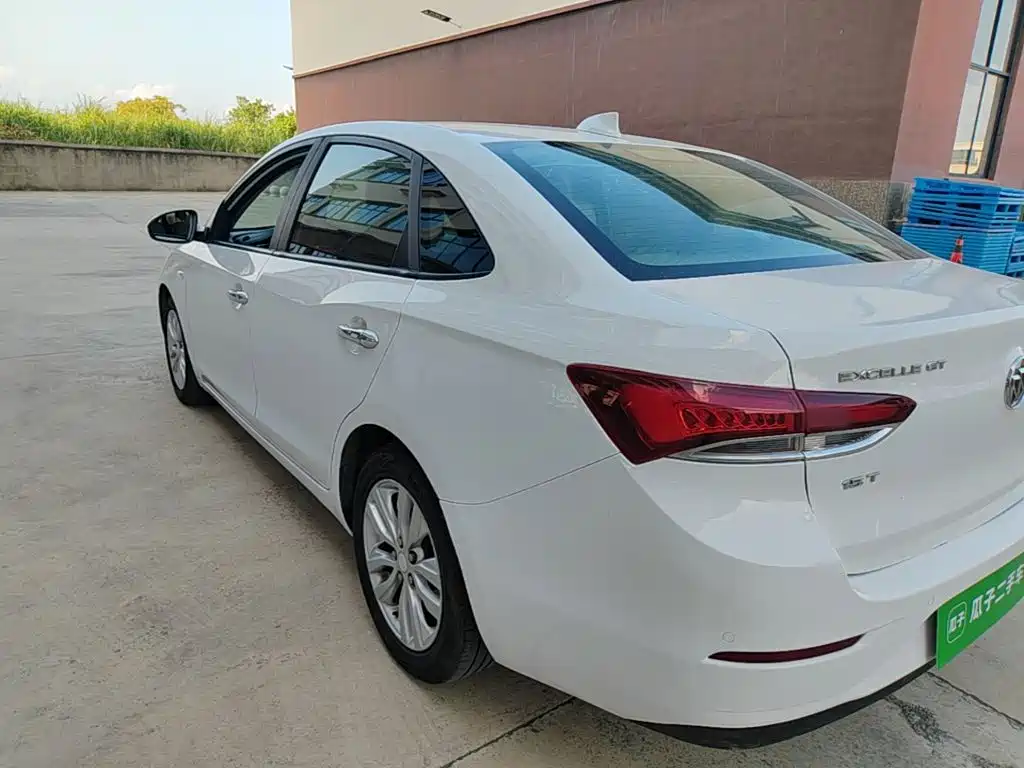 Buick Excelle — миниатюра 5