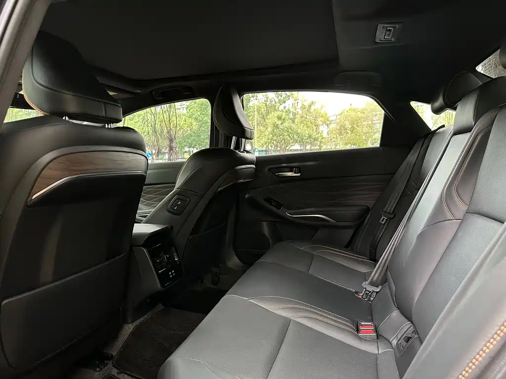 Toyota Avalon 2024 2.0L Luxury