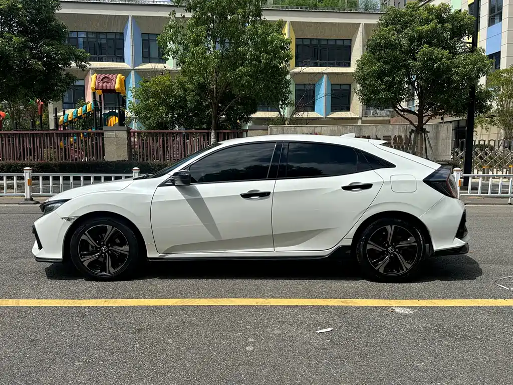Honda Civic — миниатюра 12
