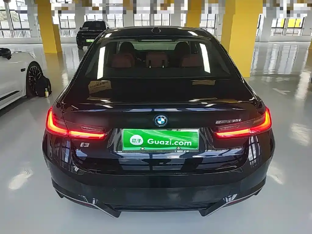 BMW i3 — миниатюра 6