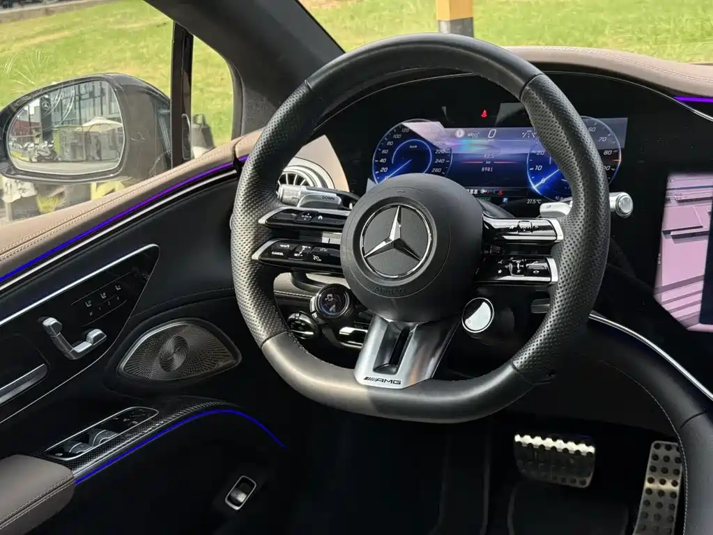 Mercedes-Benz EQS AMG — миниатюра 15