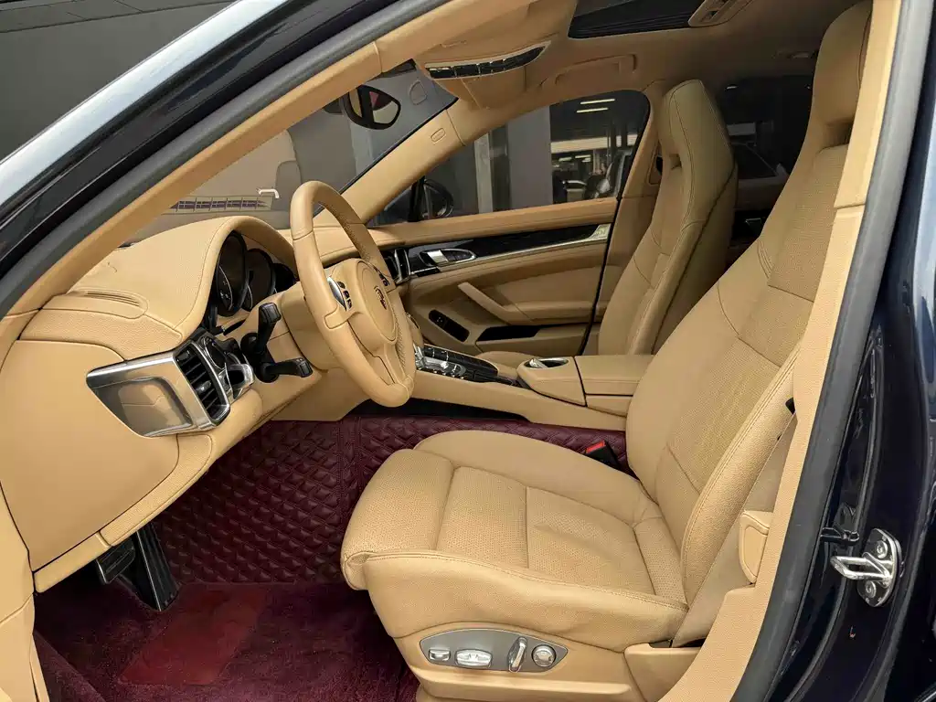 Porsche Panamera 2014 Panamera 4 3.0T