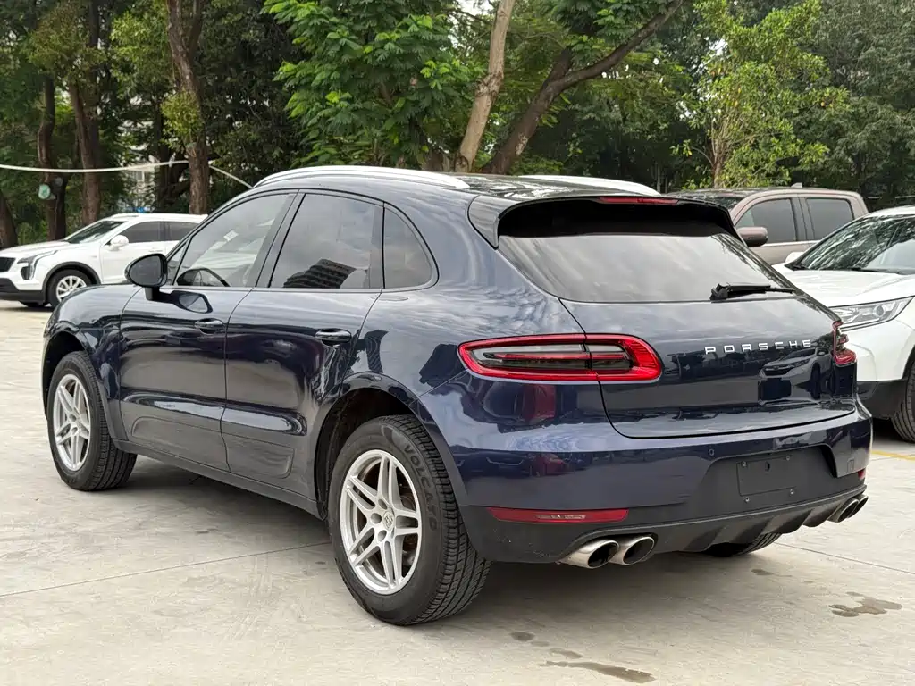 Porsche Macan — миниатюра 4