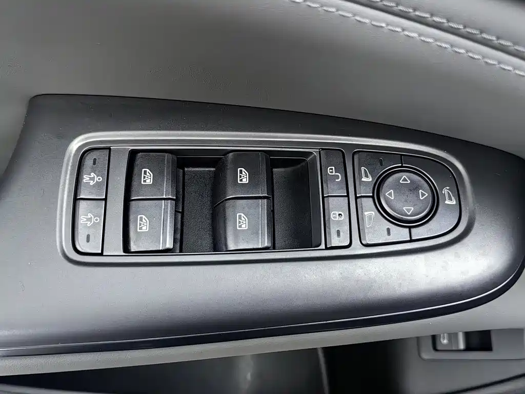 BYD Seal — миниатюра 9