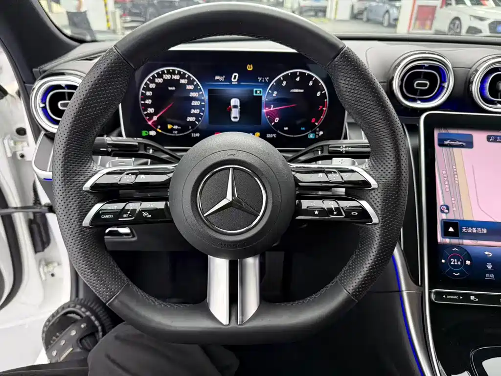 Mercedes-Benz C-Class — миниатюра 6