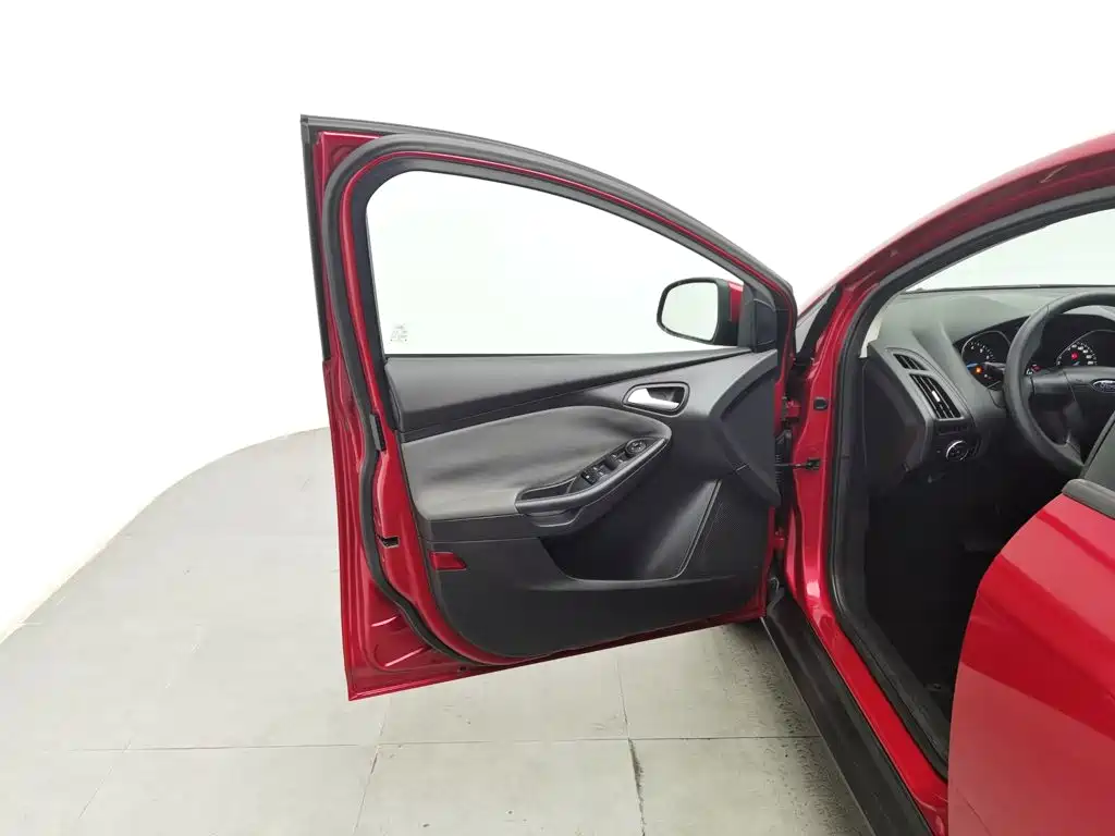 Ford Focus — миниатюра 8