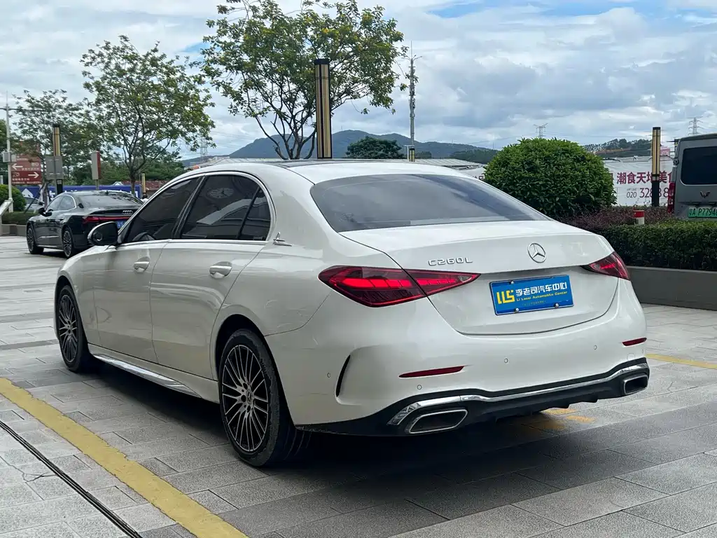 Mercedes-Benz C-Class — миниатюра 3