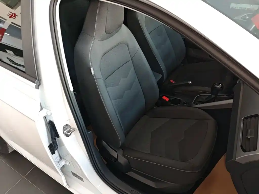 Volkswagen Polo — миниатюра 25