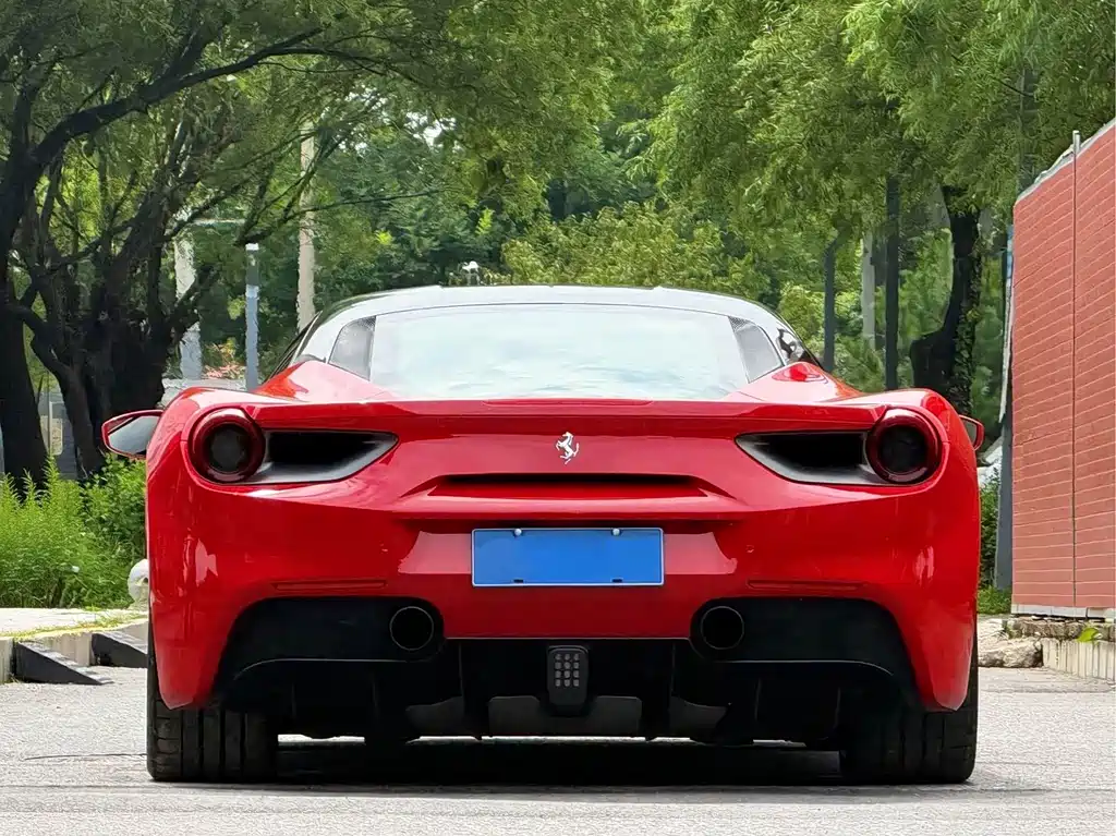 Ferrari 488 — миниатюра 5