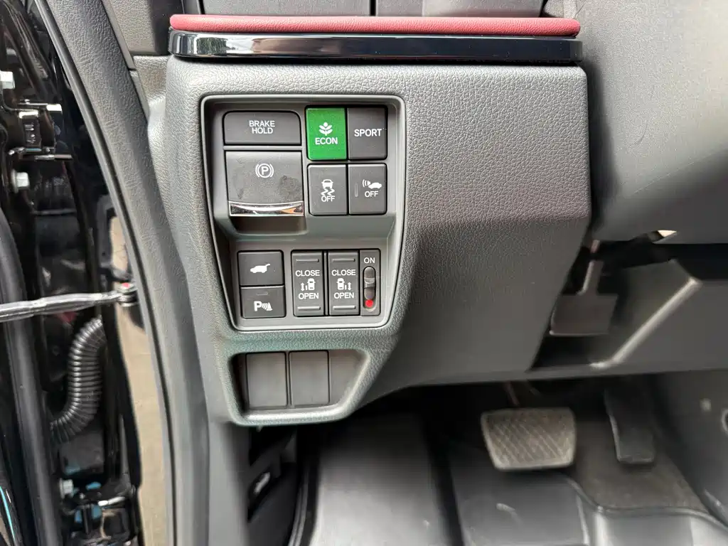 Honda Elysion — миниатюра 21