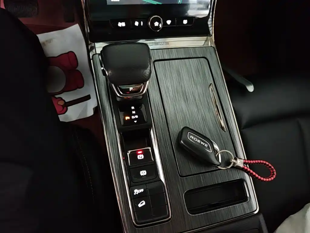 Roewe RX5 — миниатюра 14