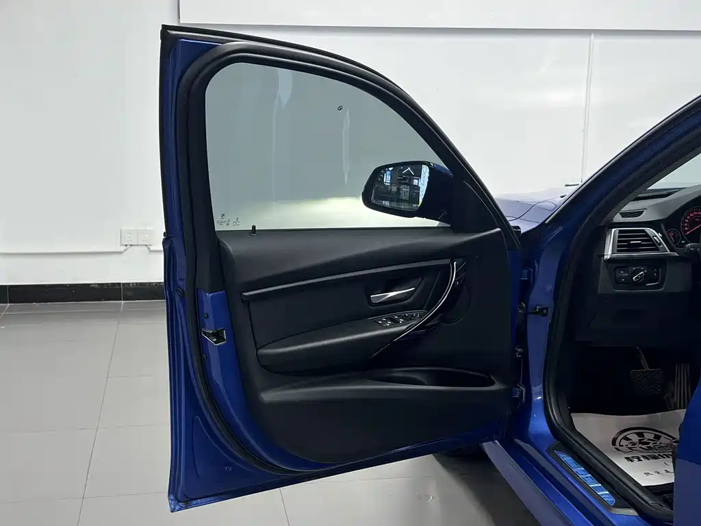 BMW 3 Series — миниатюра 14