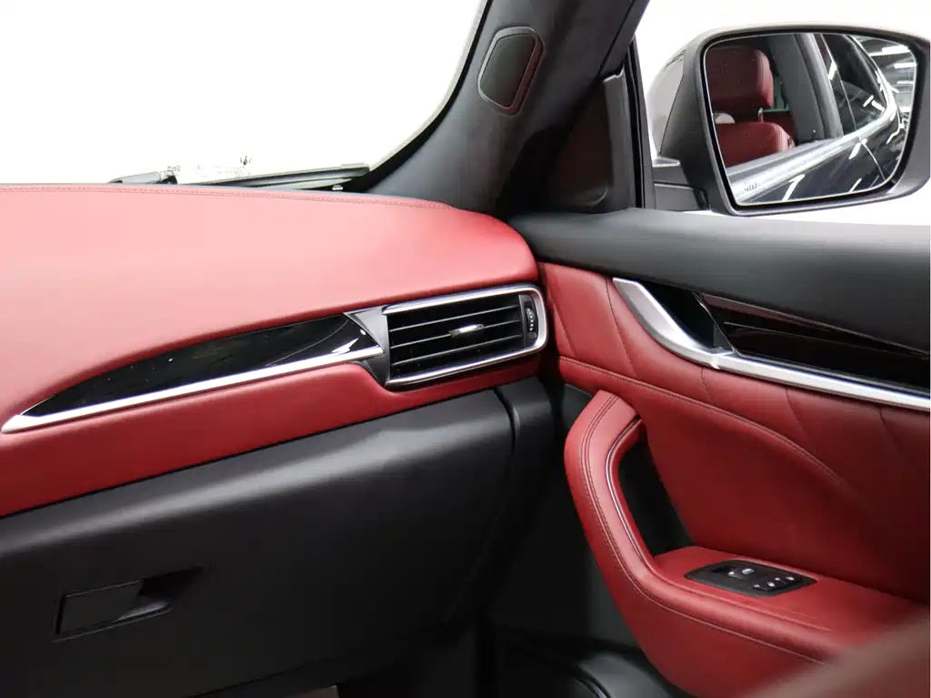 Maserati Levante — миниатюра 16
