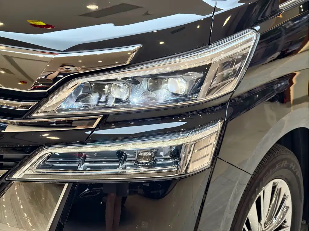 Toyota Vellfire — миниатюра 22