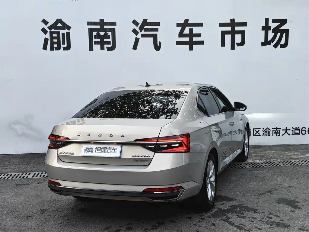 Skoda Superb — миниатюра 26
