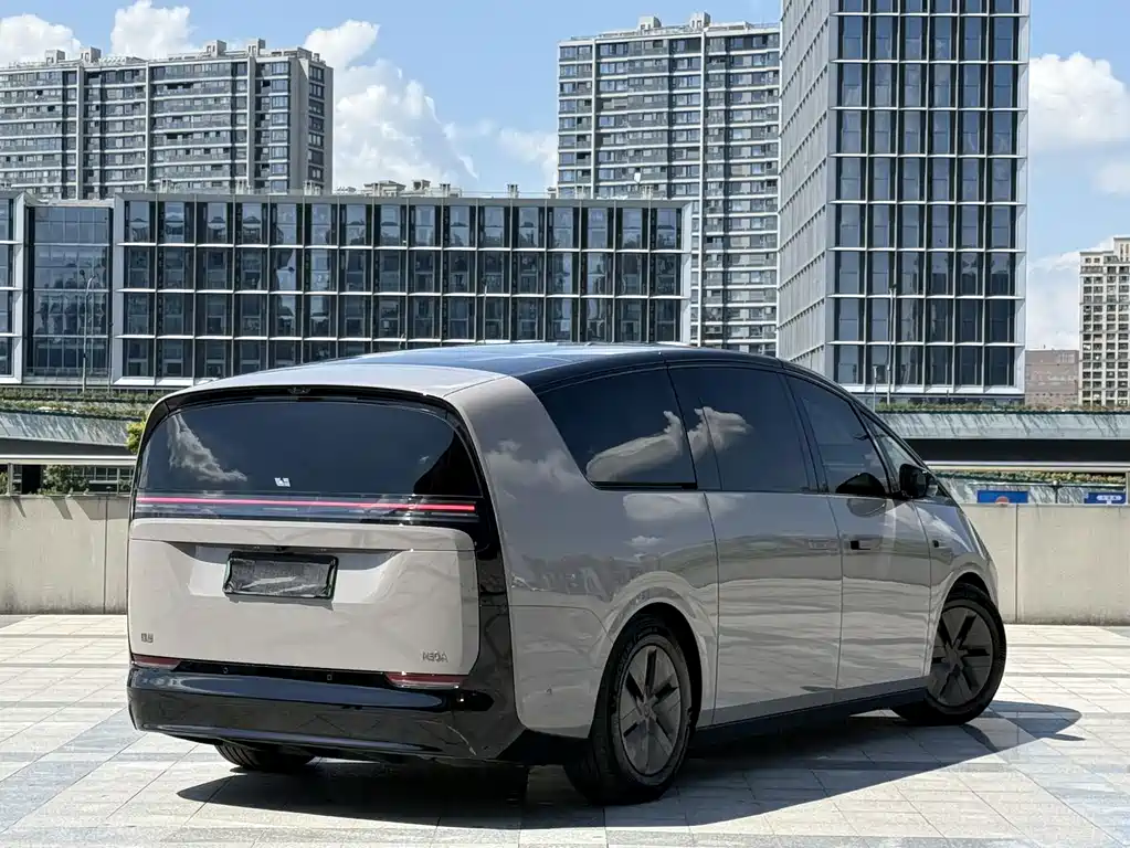 Li Auto Li MEGA — миниатюра 10