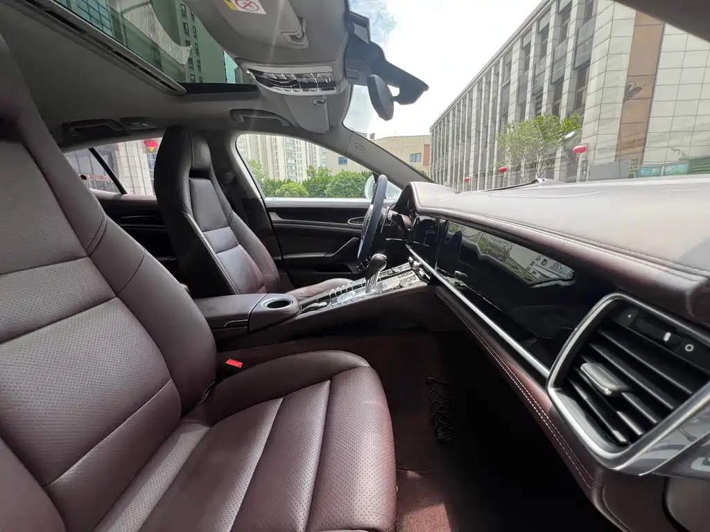 Porsche Panamera — миниатюра 30