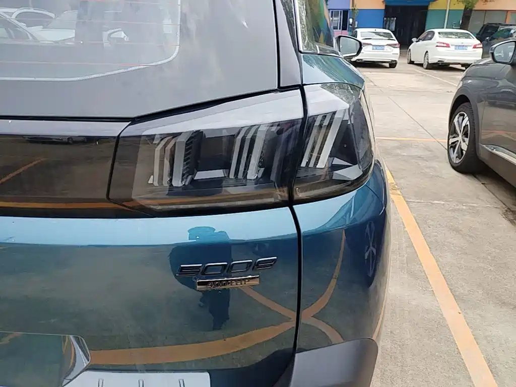 Peugeot 5008 — миниатюра 8