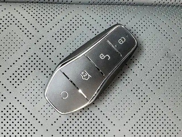 BYD Qin L — миниатюра 18