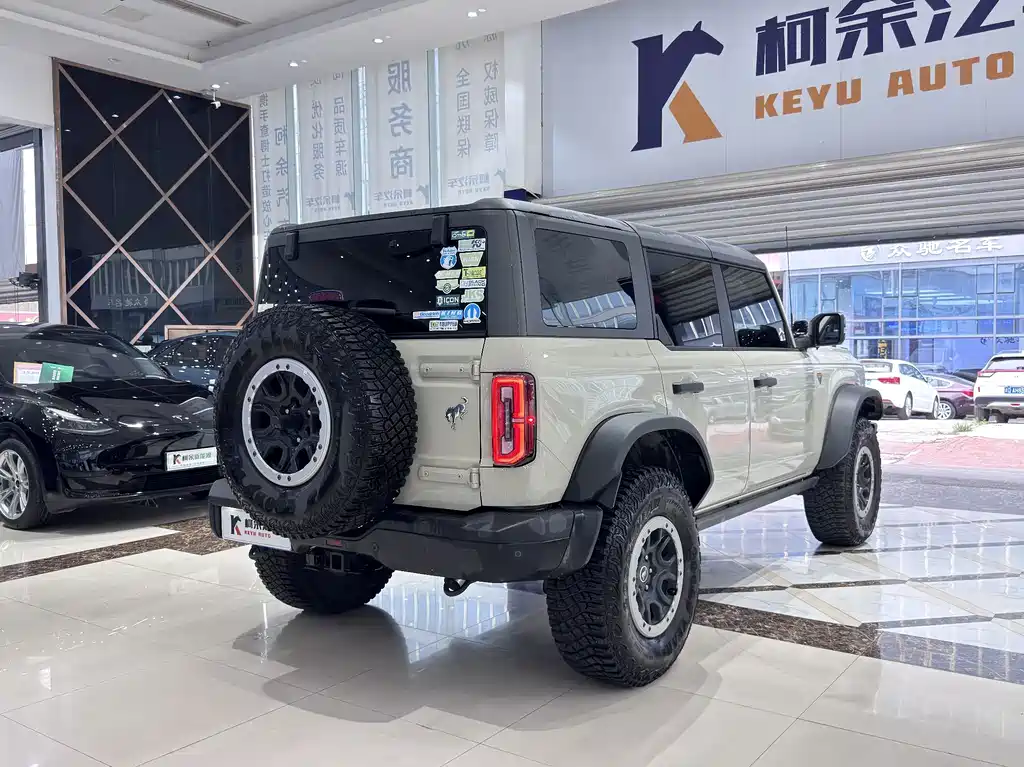 Ford Bronco — миниатюра 13