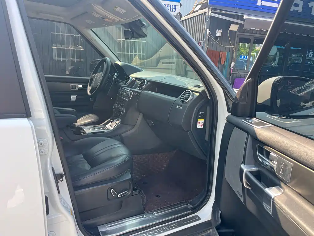 Land Rover Discovery — миниатюра 6