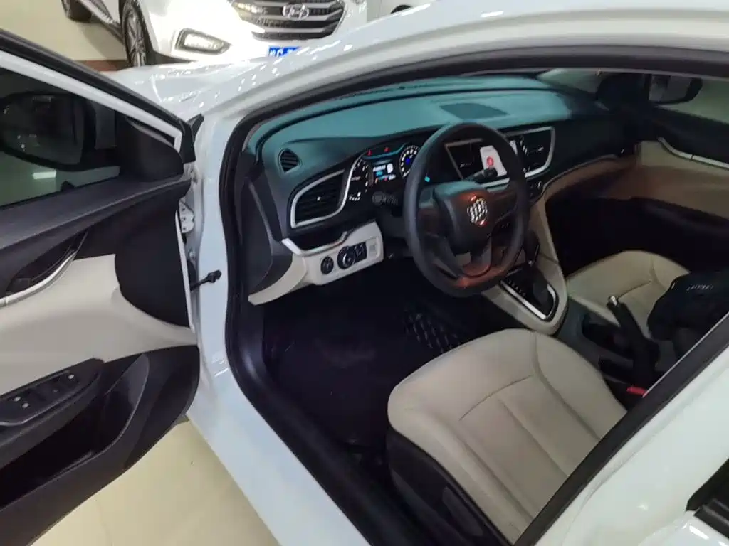 Buick Excelle — миниатюра 16