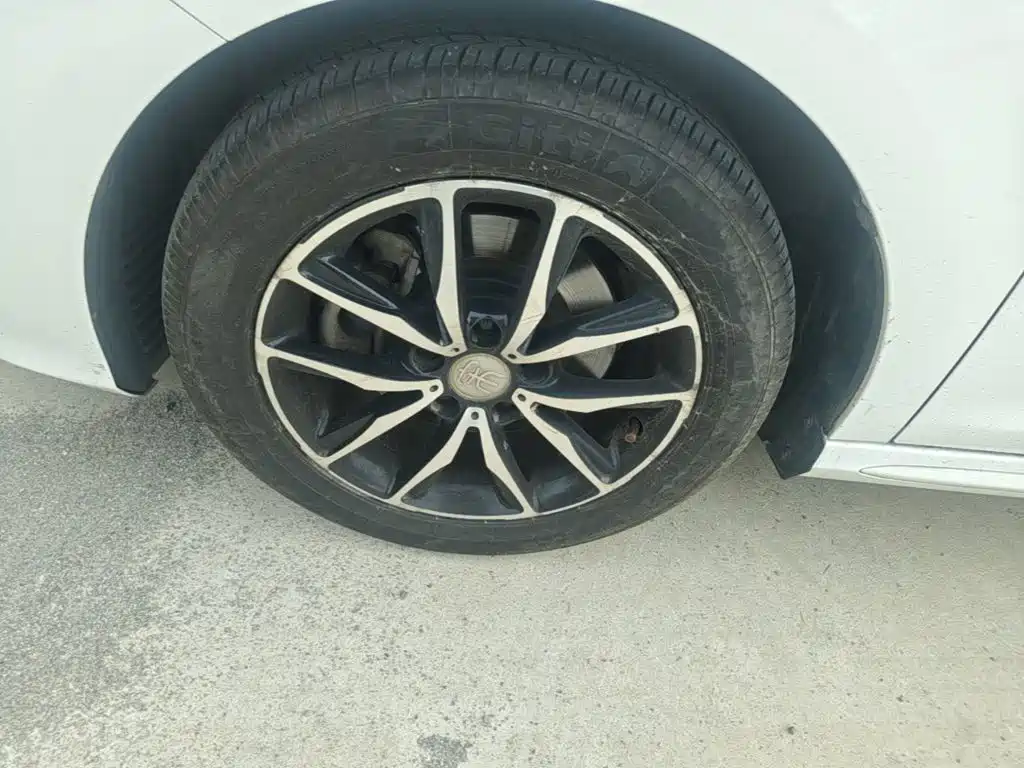 BYD MAX — миниатюра 23