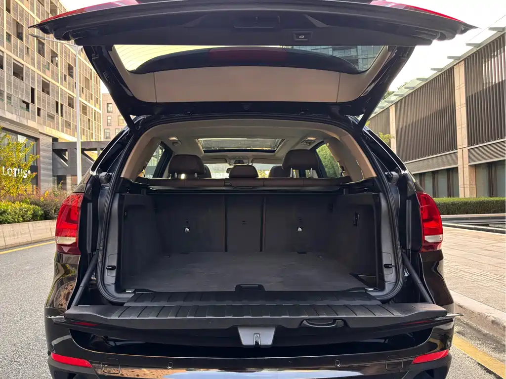 BMW X5 (Import) — миниатюра 27