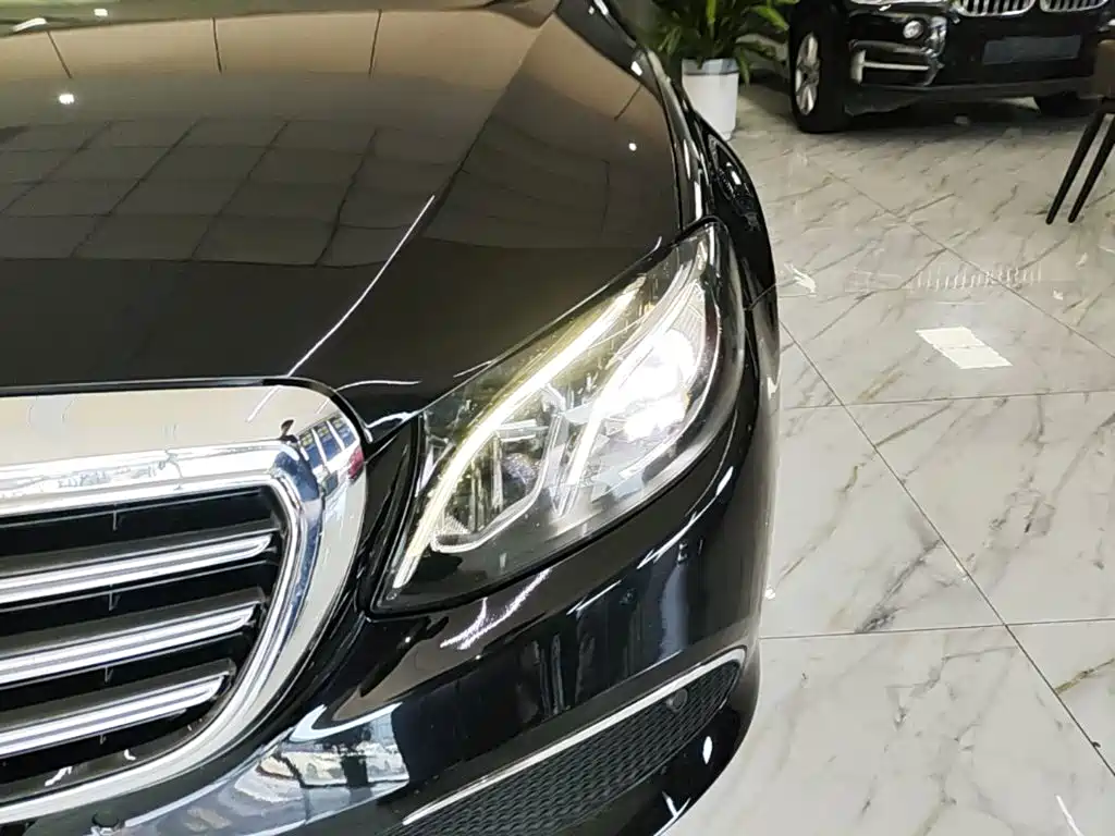 Mercedes-Benz E-Class — миниатюра 24