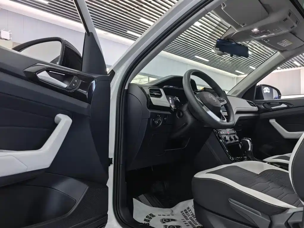 Volkswagen Tharu — миниатюра 4