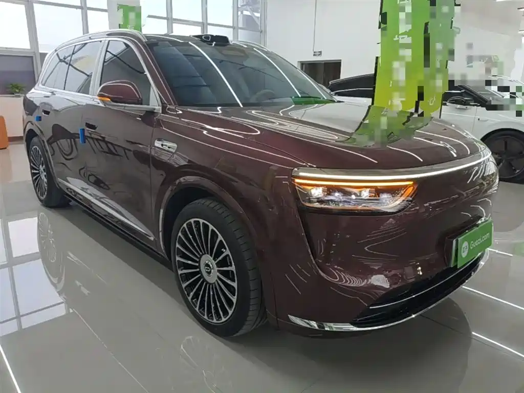 Aito M8 2025 Max+ 53.4kWh 6 мест (192 ）